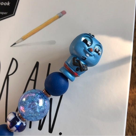 Disney Doorables: Olaf Retells: Aladdin: Genie handmade beaded pen - Picture 1 of 3